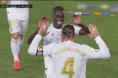 亚马尔独造7球闪耀赛场，爱情事业双丰收！